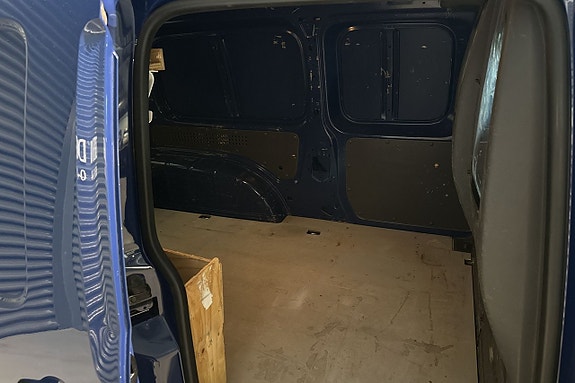 Volkswagen Caddy Maxi 13 of 14