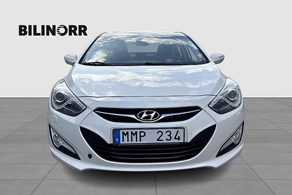 Hyundai i40 2 of 12