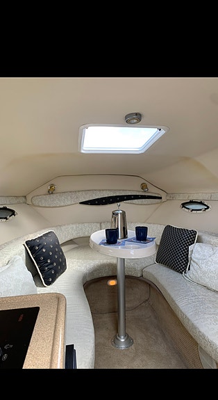 Larson 254 cabrio,ink trailer 5 of 6