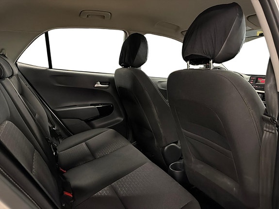 Kia Picanto 10 of 16