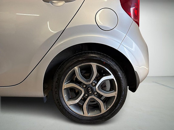 Kia Picanto 6 of 16