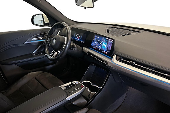 BMW iX1 16 of 22