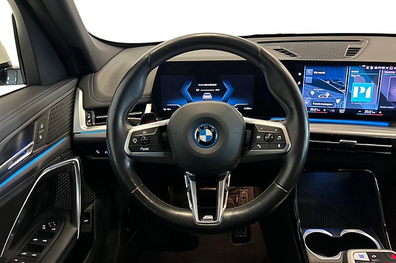 BMW iX1 11 of 22