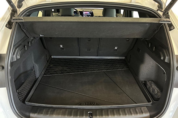 BMW iX1 20 of 22