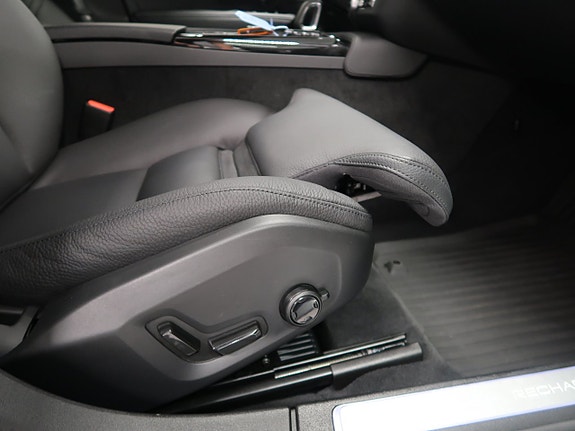 Volvo V90 26 of 30