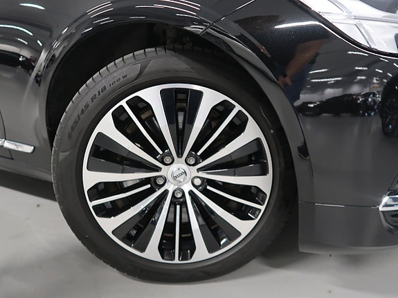 Volvo V90 13 of 30