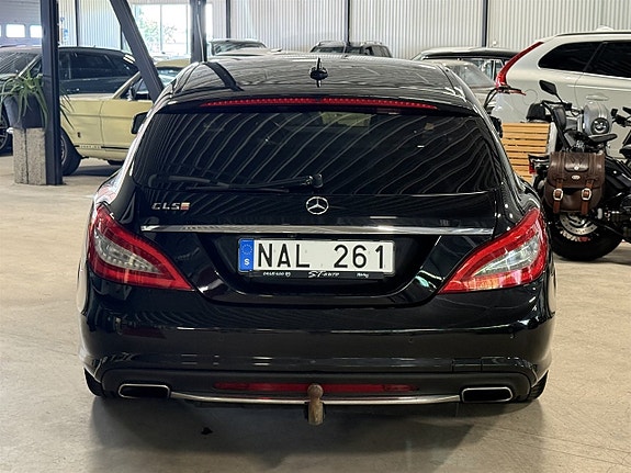 Mercedes-Benz CLS350 4 of 11