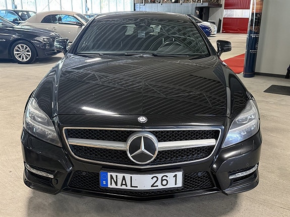 Mercedes-Benz CLS350 2 of 11