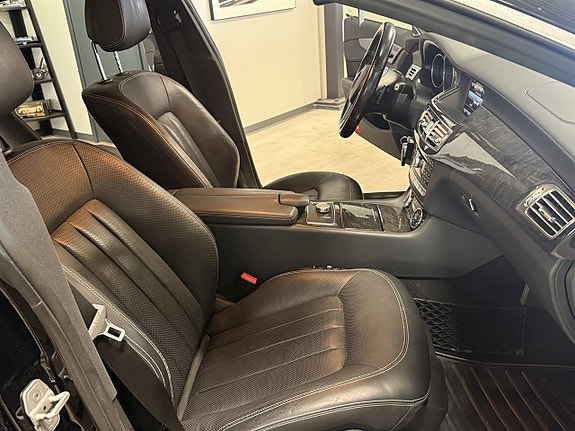 Mercedes-Benz CLS350 8 of 11
