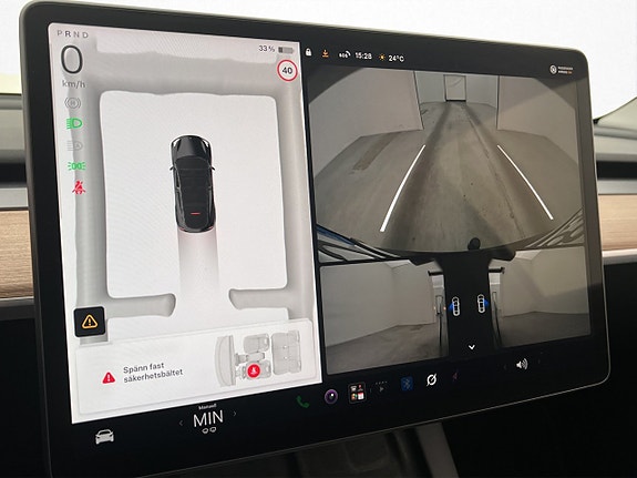 Tesla Model Y 20 of 30