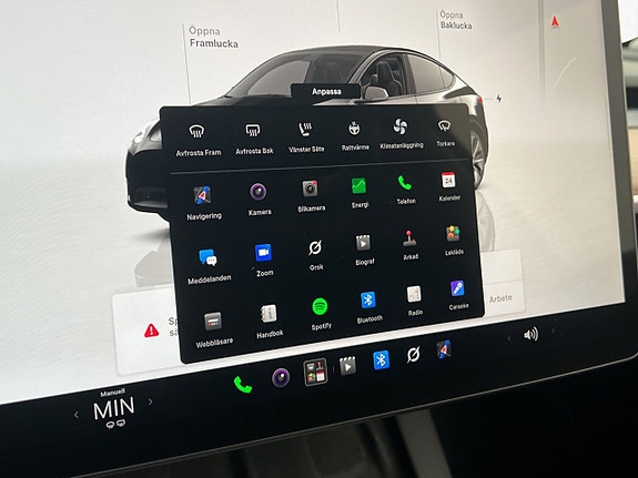 Tesla Model Y 26 of 30