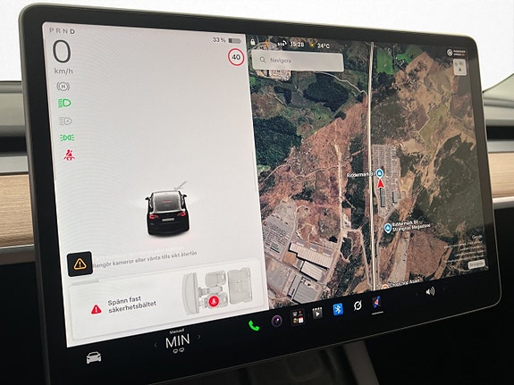 Tesla Model Y 22 of 30