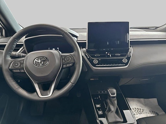 Toyota Corolla Cross 9 of 11
