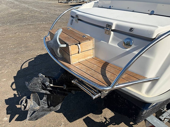 Uttern D55 Exclusive Mercruiser 3.0 135 hk -06 4 of 5