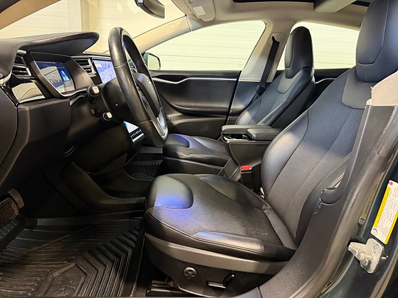 Tesla Model S 15 of 23