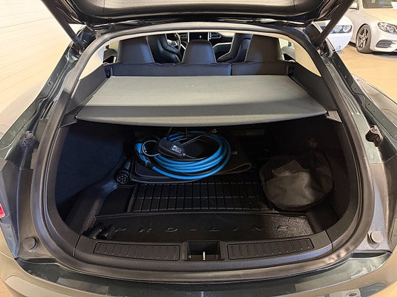 Tesla Model S 10 of 23