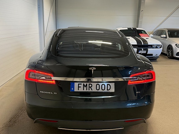 Tesla Model S 5 of 23