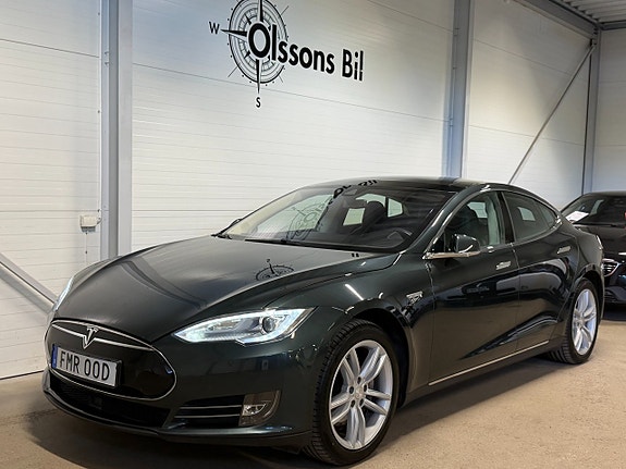 Tesla Model S 2 of 23
