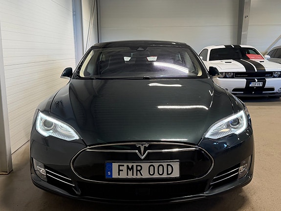 Tesla Model S 9 of 23