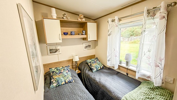 ABI Begagnad Westcoast 32 villavagn inkl plats 115 på populära Siviks Camping 4 of 18