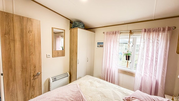ABI Begagnad Westcoast 32 villavagn inkl plats 115 på populära Siviks Camping 8 of 18