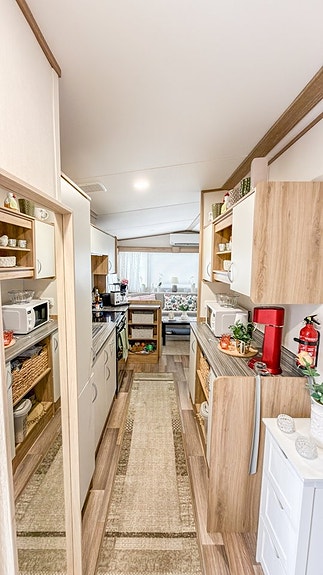 ABI Begagnad Westcoast 32 villavagn inkl plats 115 på populära Siviks Camping 3 of 18