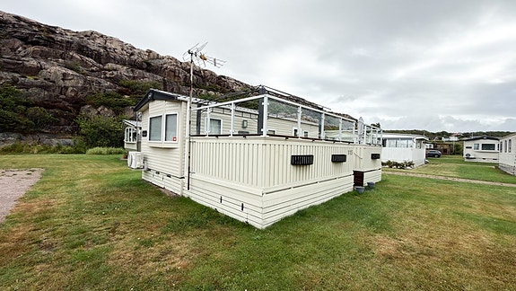 ABI Begagnad Westcoast 32 villavagn inkl plats 115 på populära Siviks Camping 10 of 18