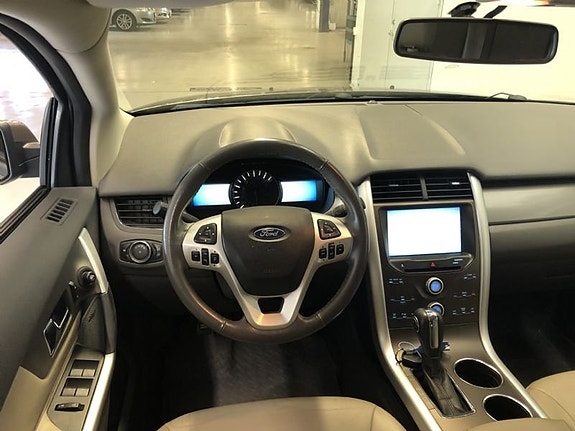 Ford Edge 8 of 10