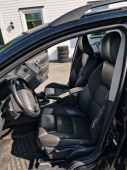 Volvo V70 7 of 10