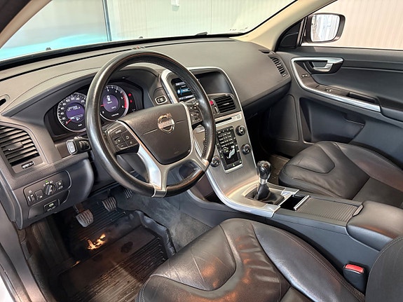 Volvo XC60 7 of 20