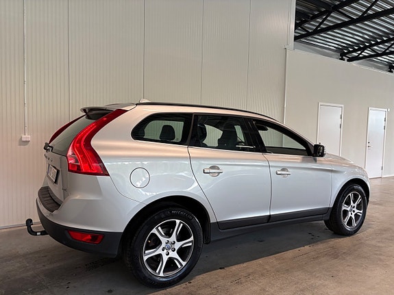 Volvo XC60 3 of 20