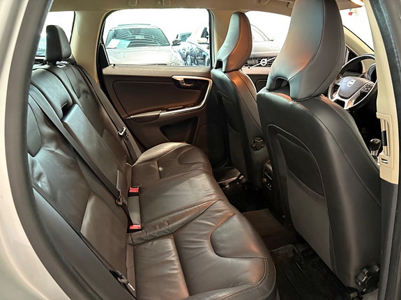 Volvo XC60 18 of 20