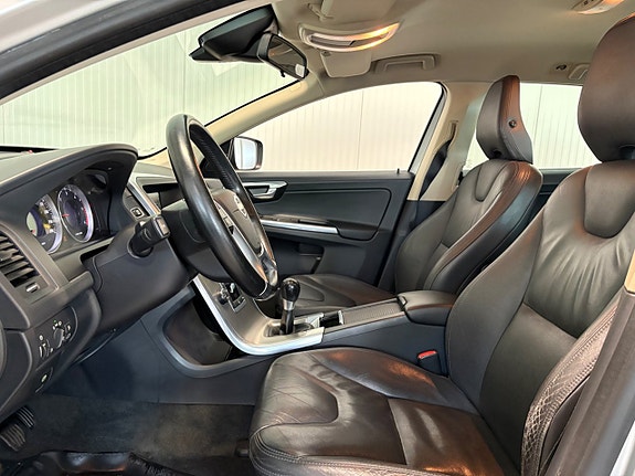 Volvo XC60 8 of 20