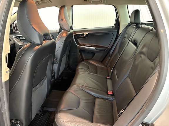 Volvo XC60 16 of 20