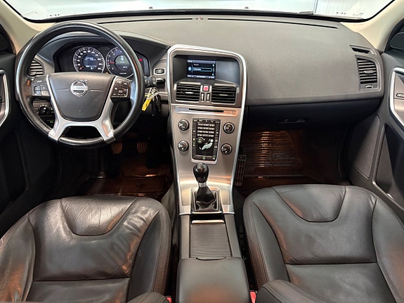 Volvo XC60 10 of 20