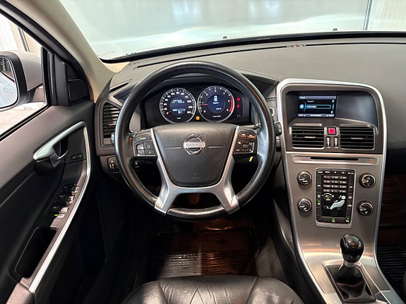 Volvo XC60 9 of 20