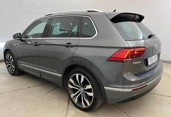 Volkswagen Tiguan 5 of 16