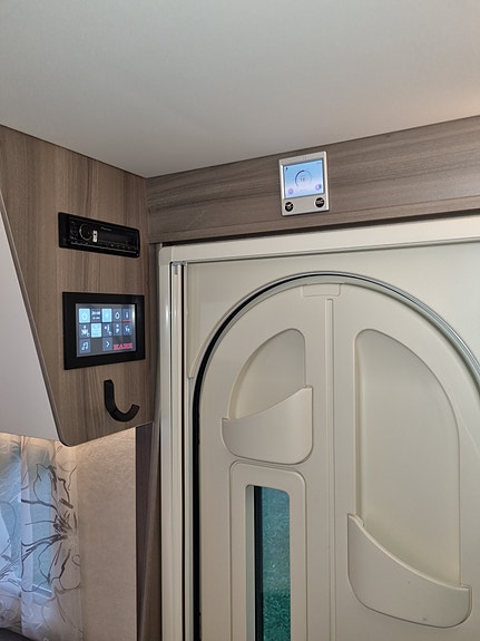 KABE Estate 560 GLE KS 4 of 10
