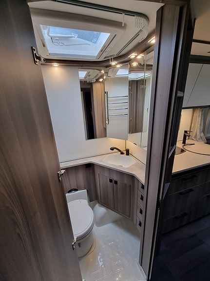 KABE Estate 560 GLE KS 8 of 10