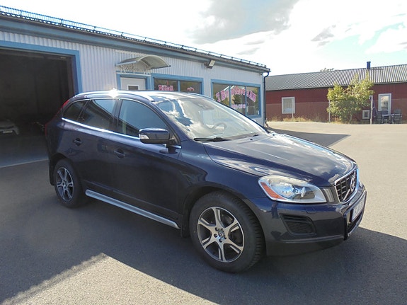 Volvo XC60 8 of 13