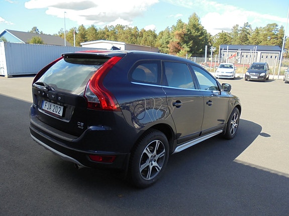Volvo XC60 3 of 13
