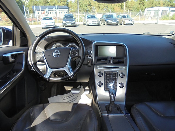 Volvo XC60 12 of 13