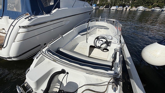 HR 440 SC / Suzuki DF40 - 11 3 of 6