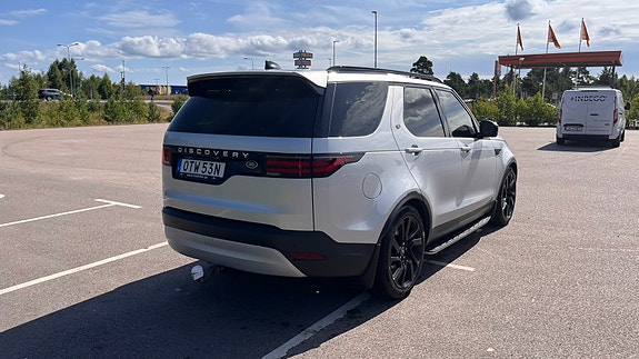 Land Rover Discovery 4 of 8