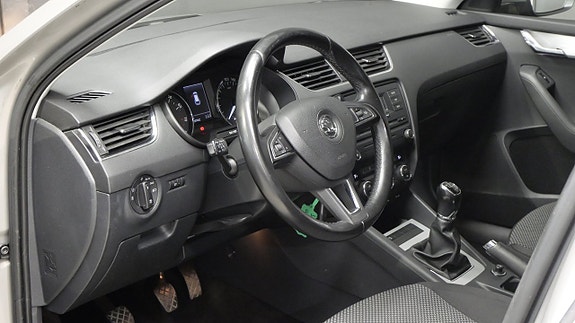 Skoda Octavia 9 of 11