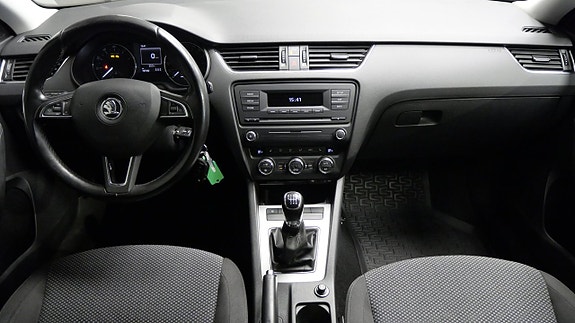 Skoda Octavia 3 of 11