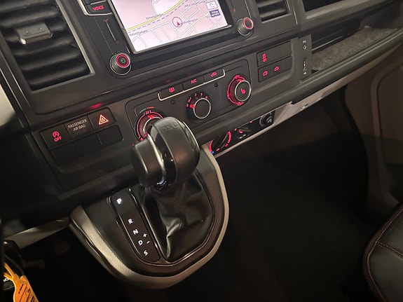 Volkswagen Transporter 15 of 23
