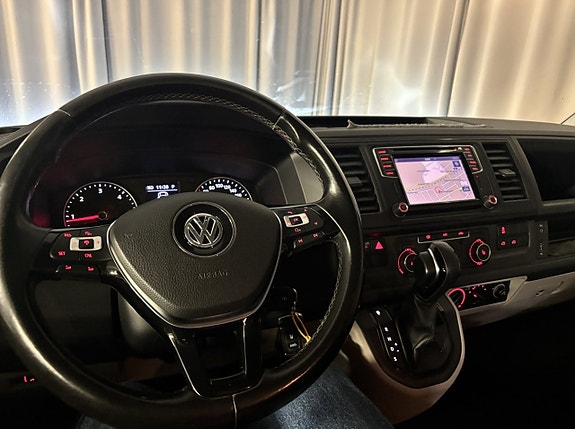 Volkswagen Transporter 13 of 23