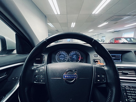 Volvo V60 15 of 21