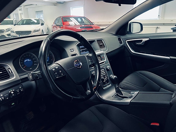 Volvo V60 12 of 21